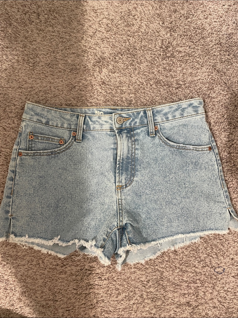 No boundaries Light Wash Denim Frayed Hem Women's Shorts size 8